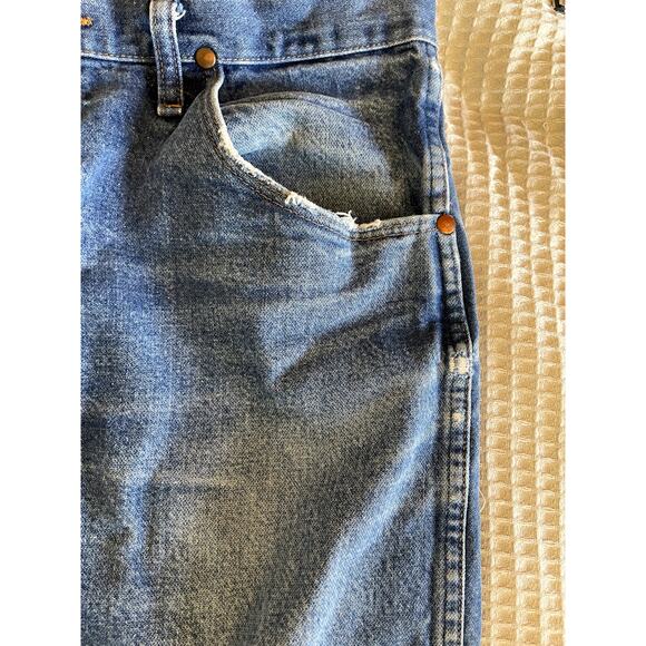 Wrangler Relaxed Fit Destressed Straight Leg High Waisted Western Wear Jeans 31 - Picture 13 of 14